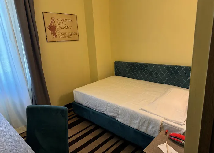 Jet Hotel